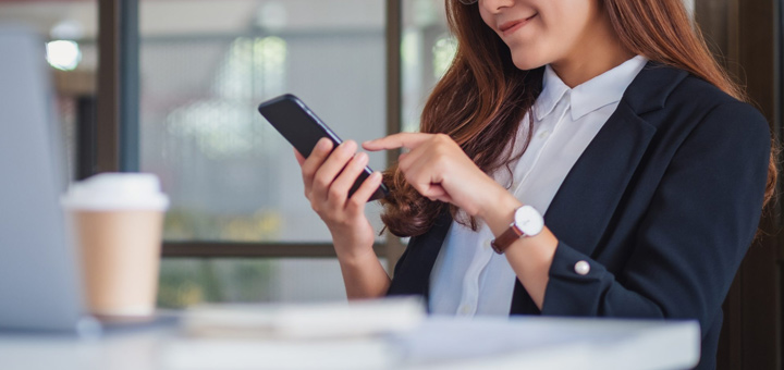 woman cellphone